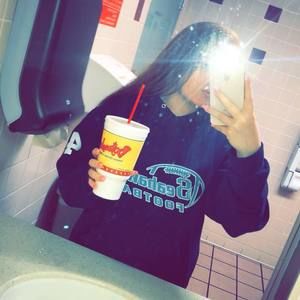 Meet your Posher, Melanie